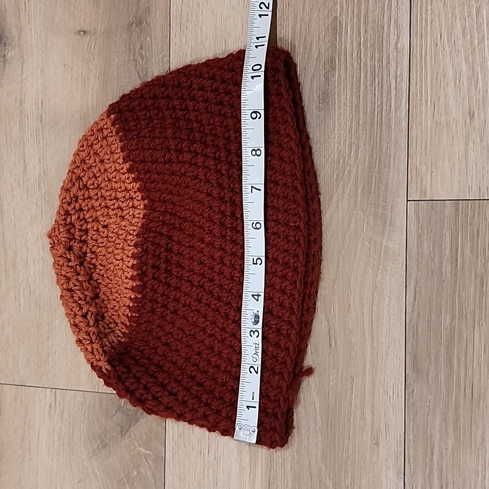 Handmade hat - Picture 2 of 3